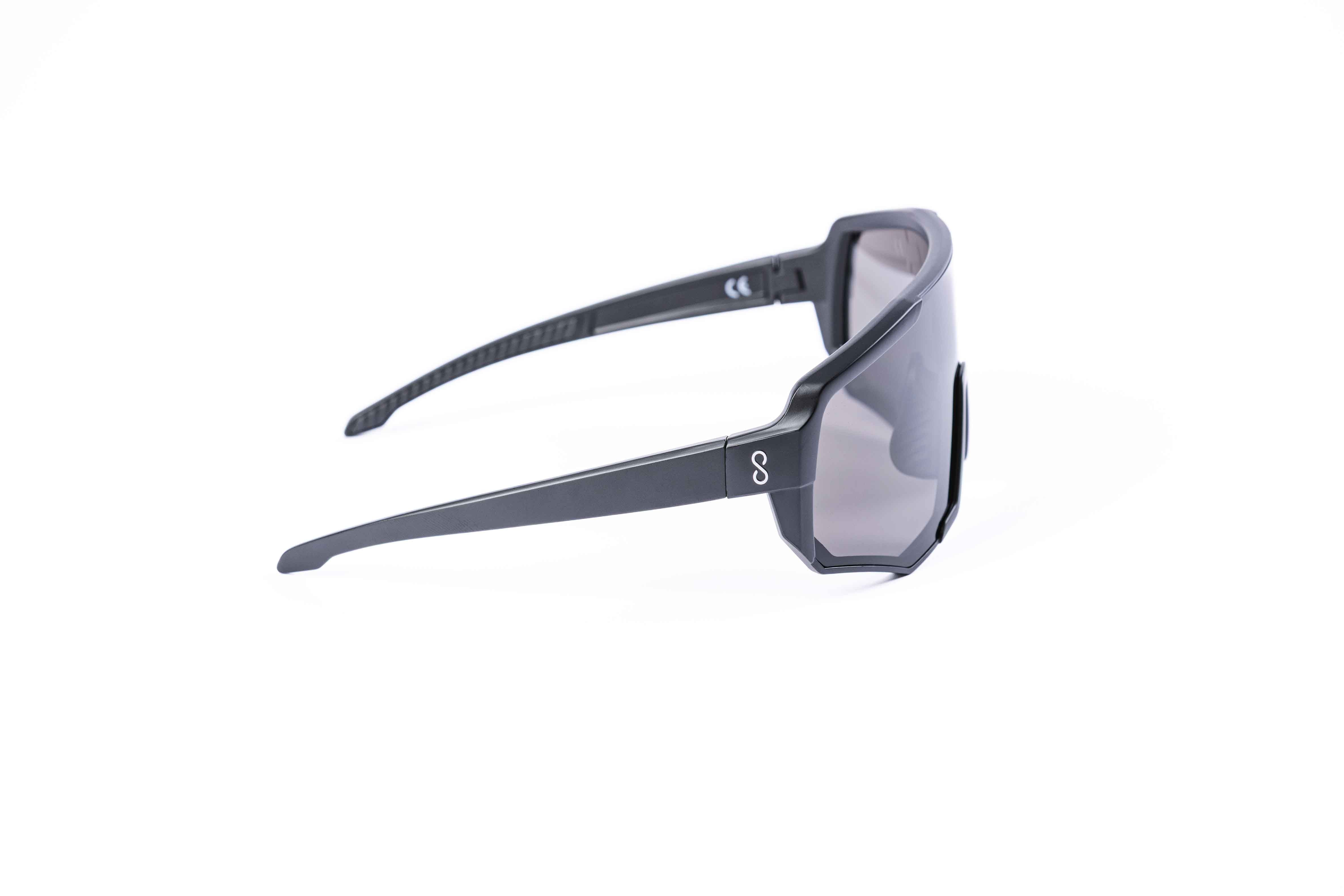 Nita 2 - Black